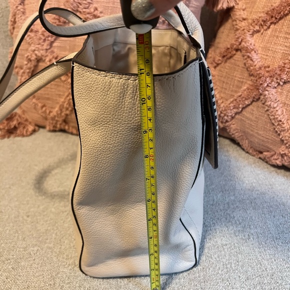 Beige Kate Spade purse - Picture 6 of 11